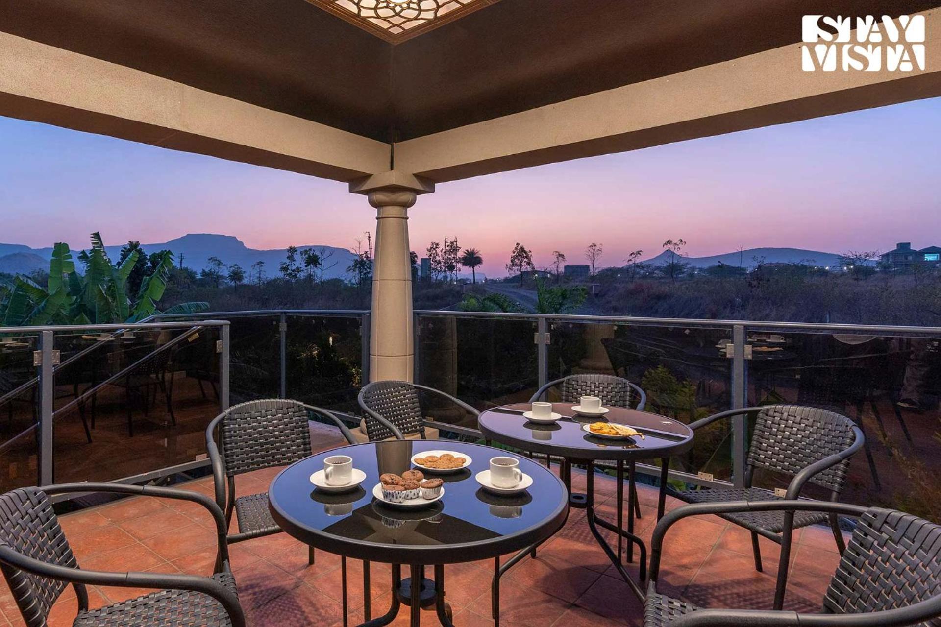 Stayvista'S Celeste Villa - Hill-View Retreat With Infinity Pool ناسيك المظهر الخارجي الصورة