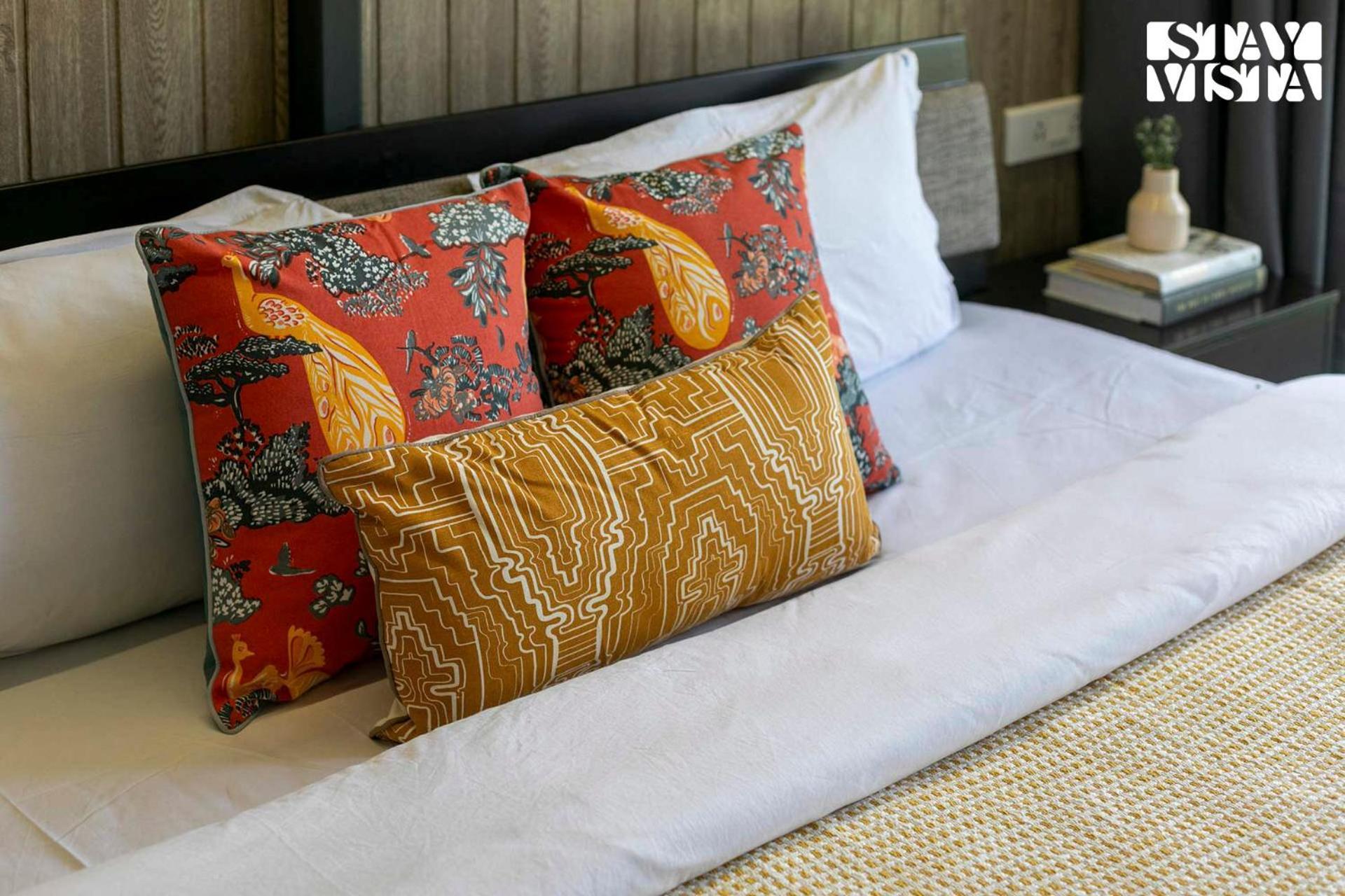 Stayvista'S Celeste Villa - Hill-View Retreat With Infinity Pool ناسيك المظهر الخارجي الصورة